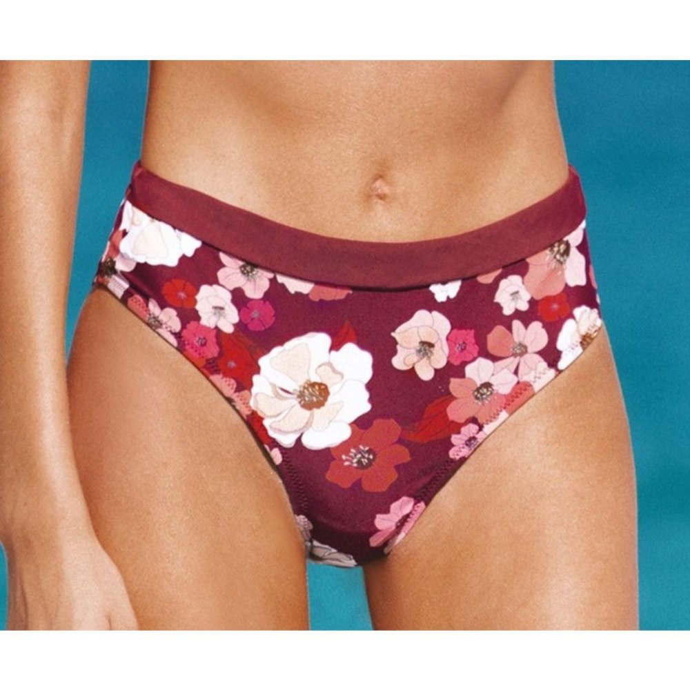 👙Cupshe Swimsuit Bottom  Red Wine floral NWT Size M